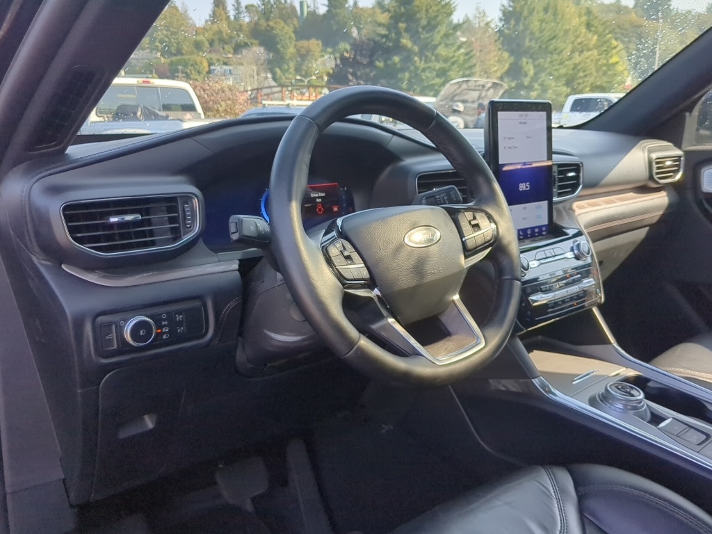 2021 Ford Explorer Platinum photo 3