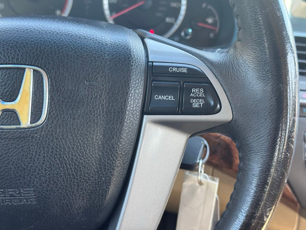 2011 Honda Accord EX-L photo 24