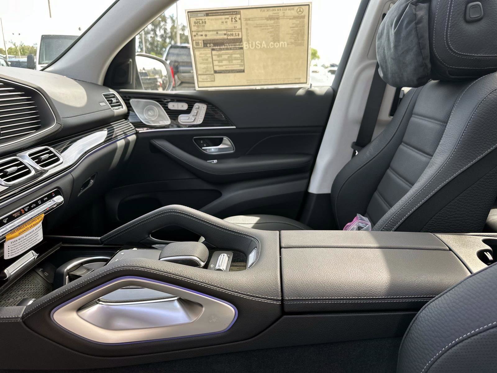2026 Mercedes Benz GLS 450 4MATIC photo 25
