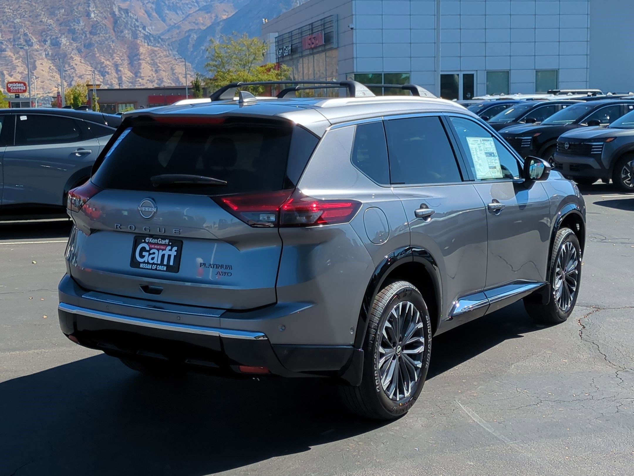 2026 Nissan Rogue Platinum photo 3