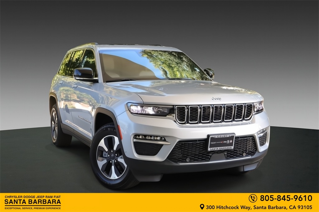 2023 Jeep Grand Cherokee Overland's photo