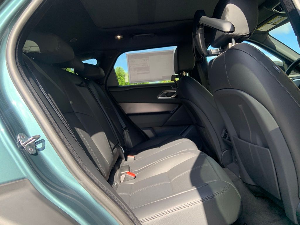 2026 Land Rover Range Rover Velar SE photo 17