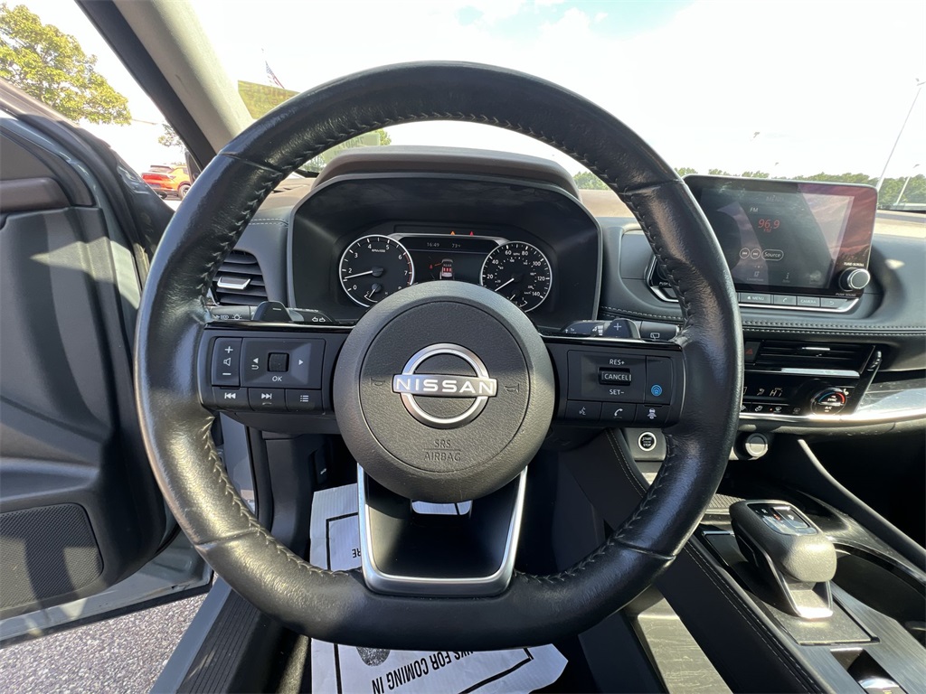 2023 Nissan Rogue SL photo 11