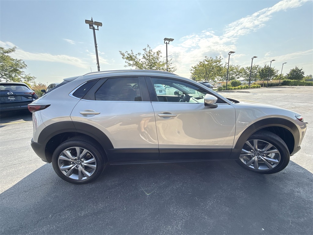 2022 Mazda CX-30 2.5 Select photo 4