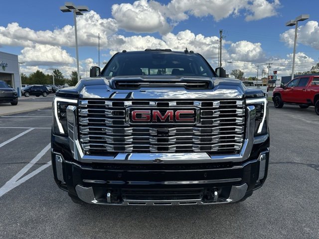 2026 Gmc Sierra 3500 HD Denali photo 2