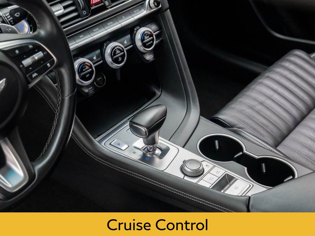 2023 Genesis G70 3.3T photo 10