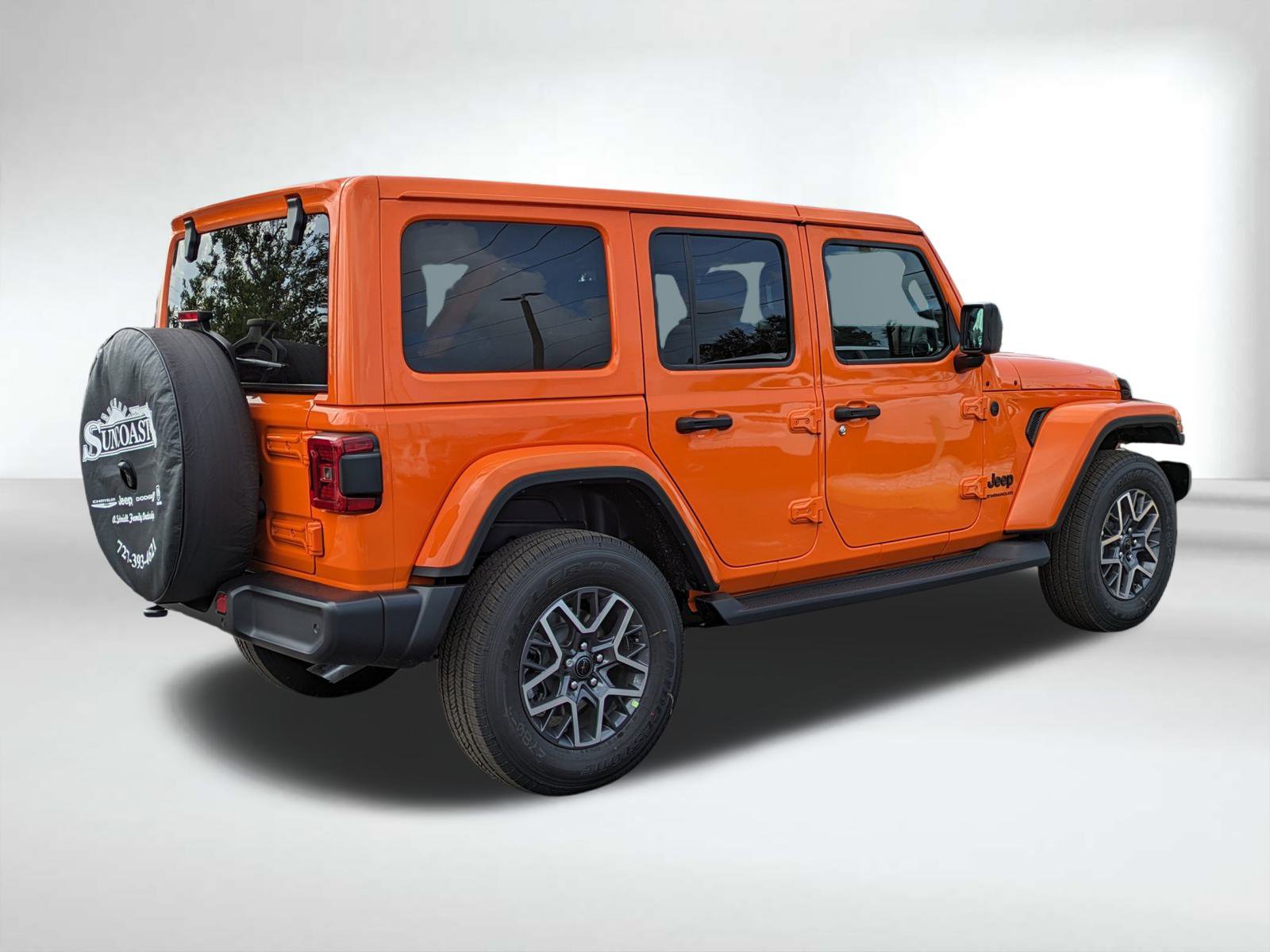2025 Jeep Wrangler Sahara photo 4