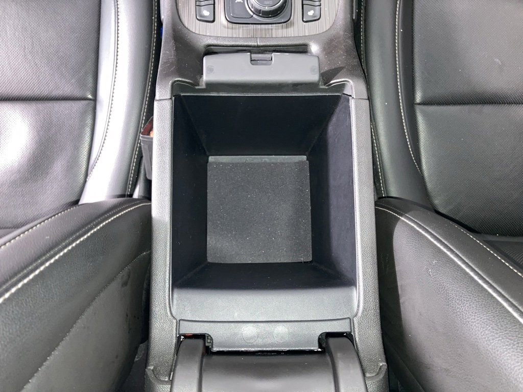 2023 Gmc Acadia SLT photo 2