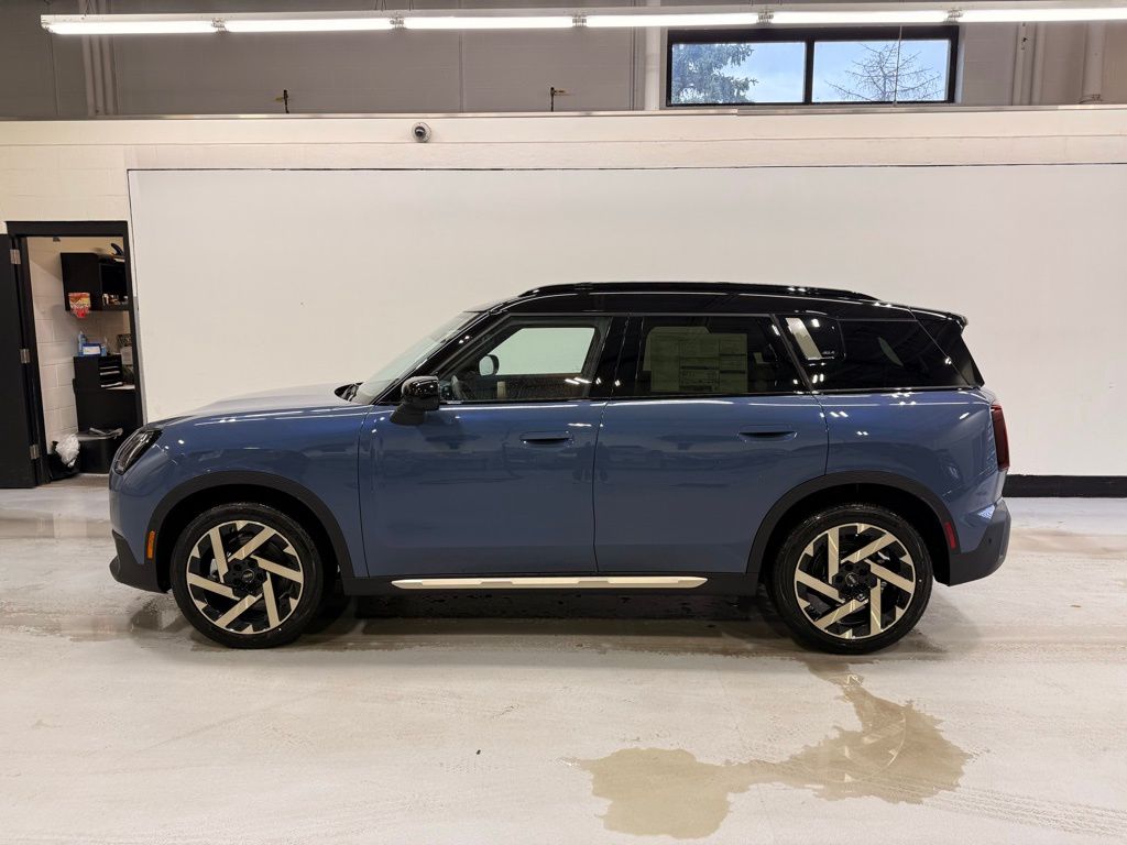 2026 Mini Countryman S ALL4 Iconic photo 2