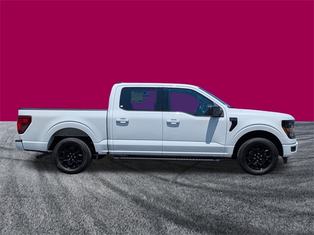 2025 Ford F-150 XLT photo 3