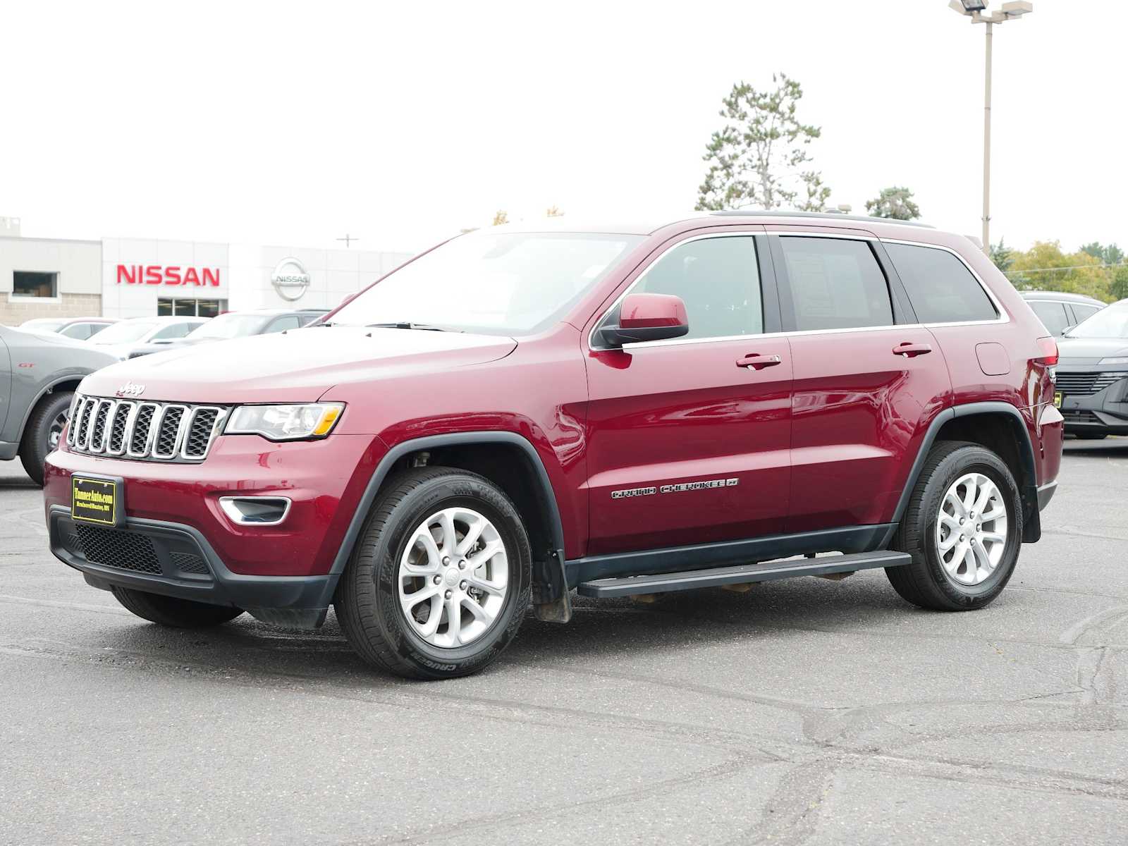 2022 Jeep Cherokee Laredo photo 2