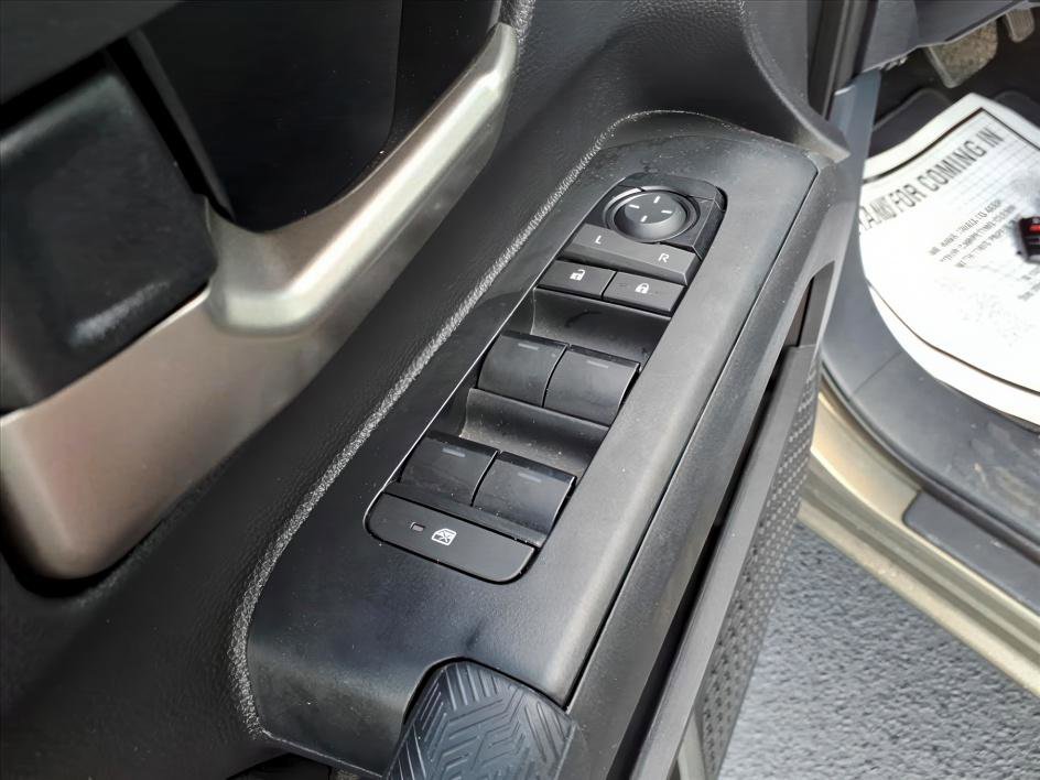 2024 Toyota Tacoma TRD photo 13
