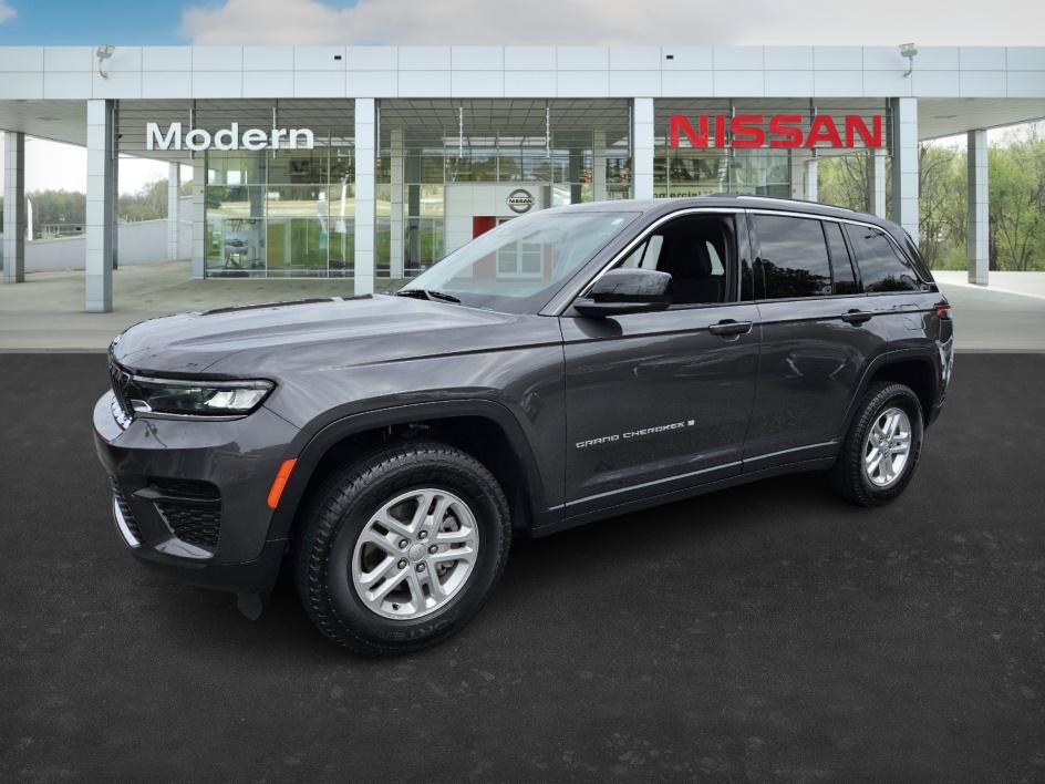 2023 Jeep Grand Cherokee Laredo's photo