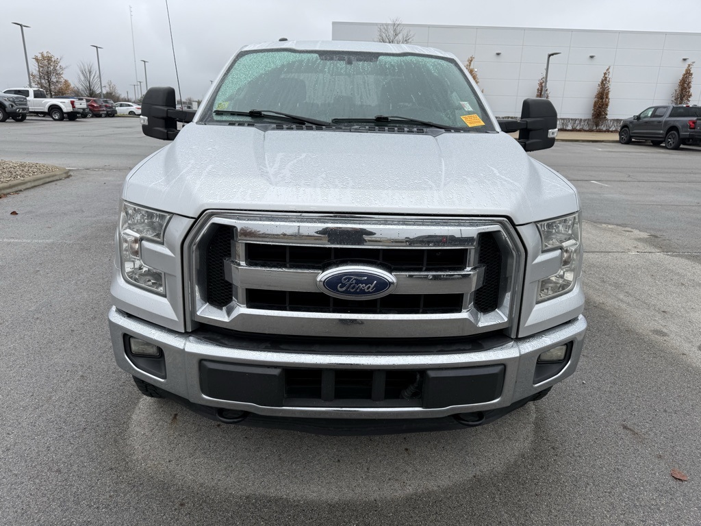 2015 Ford F-150 XLT photo 2