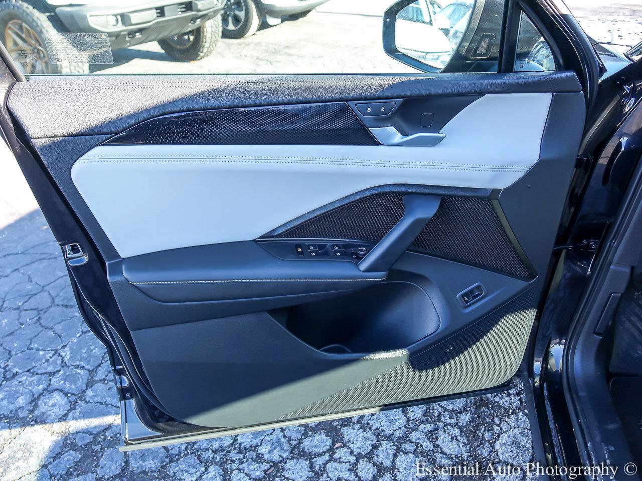 2025 VOLKSWAGEN TIGUAN - Image 15