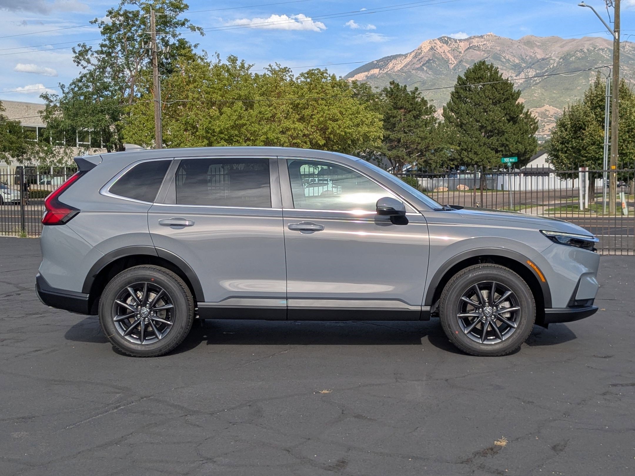 2026 Honda CR-V EX-L photo 2