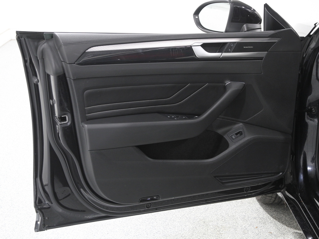 2023 Volkswagen Arteon SEL Premium R-Line photo 4