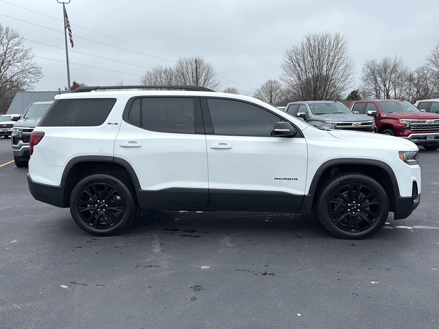 2023 Gmc Acadia SLE photo 2