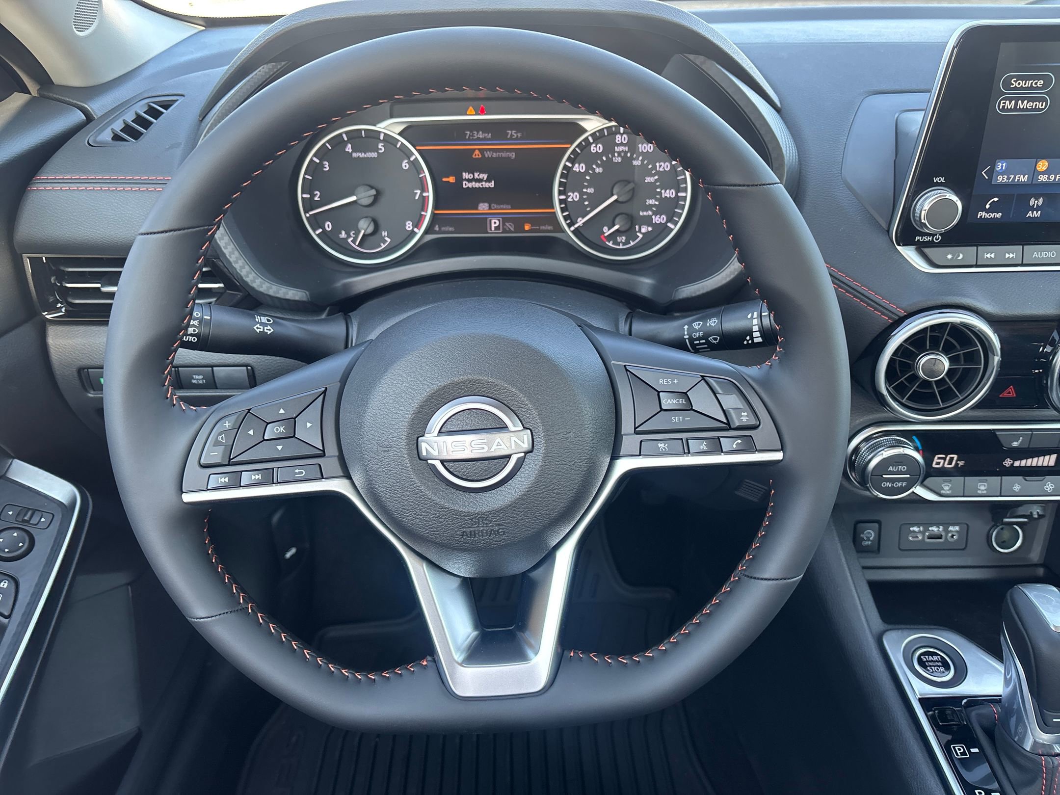 2025 Nissan Sentra SR photo 17