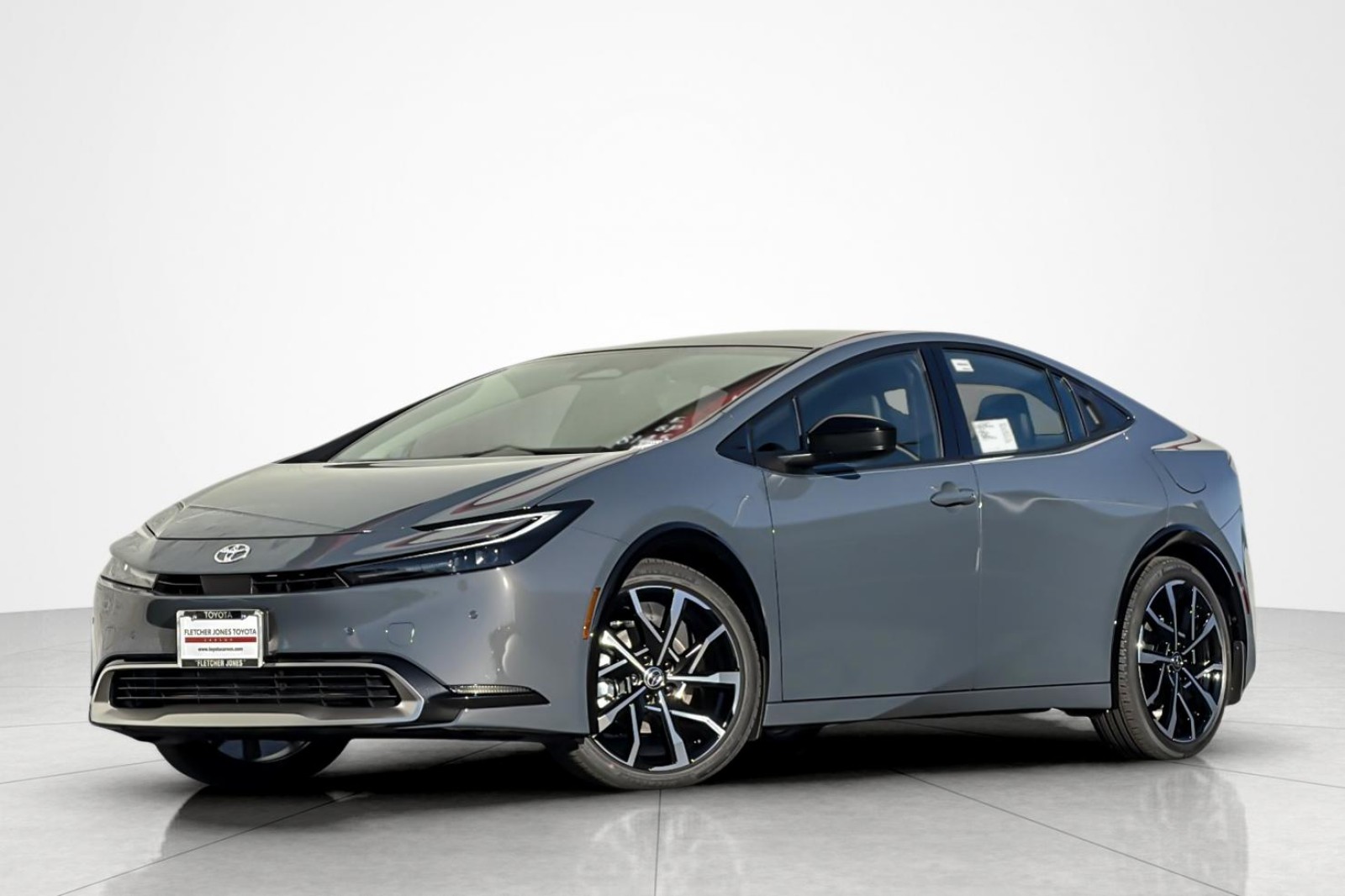 2026 Toyota Prius XSE's photo
