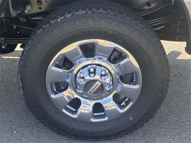 2025 Ford F-350 Lariat photo 4