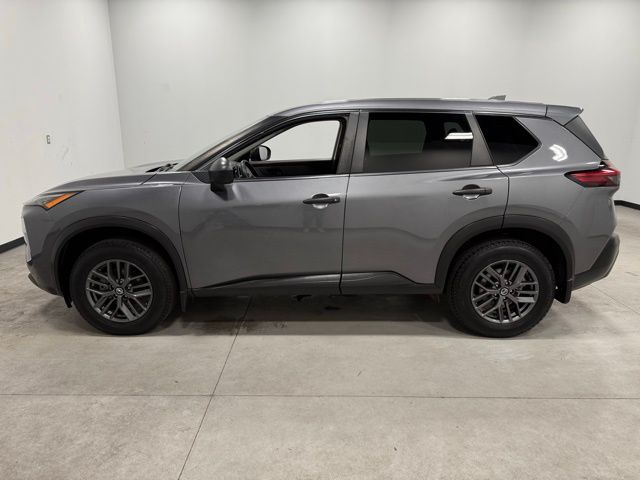 2021 Nissan Rogue S photo 4