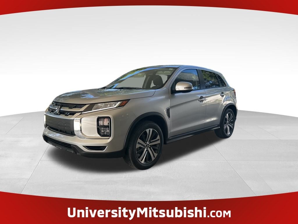 2025 Mitsubishi Outlander Sport SE's photo