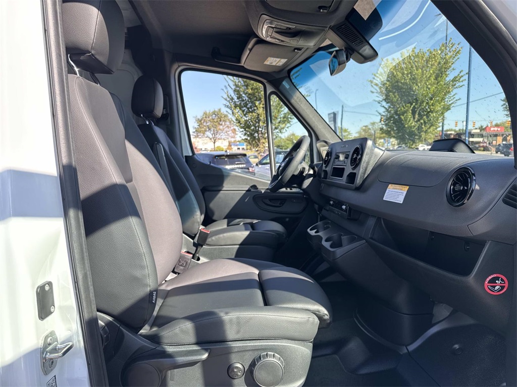 2026 Mercedes Benz Sprinter 3500 photo 10