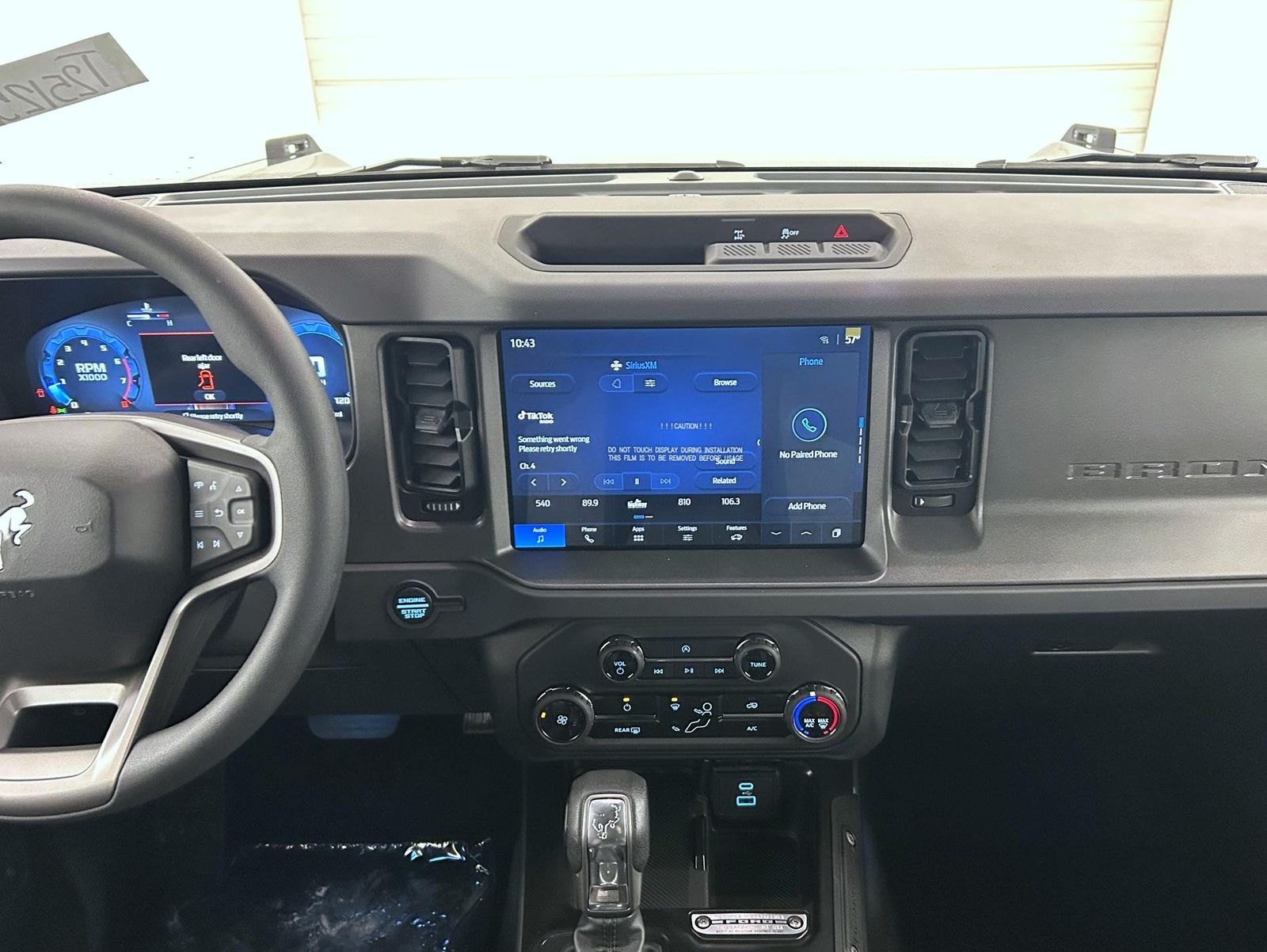 2025 Ford Bronco Base photo 11