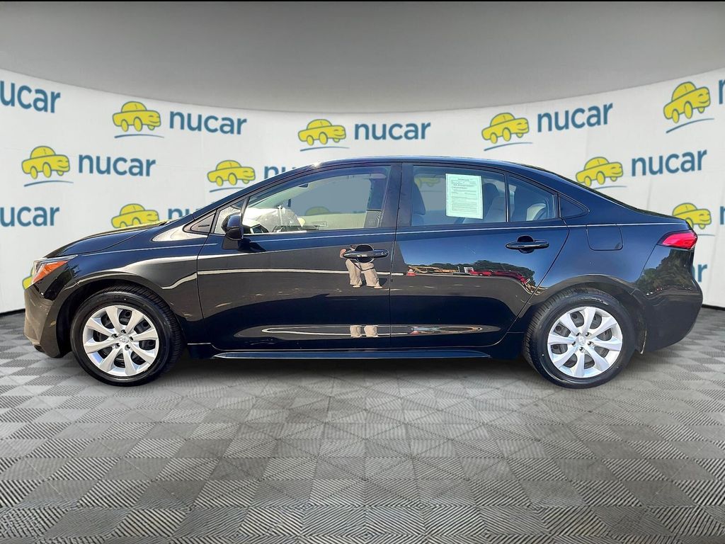 2021 Toyota Corolla LE photo 4