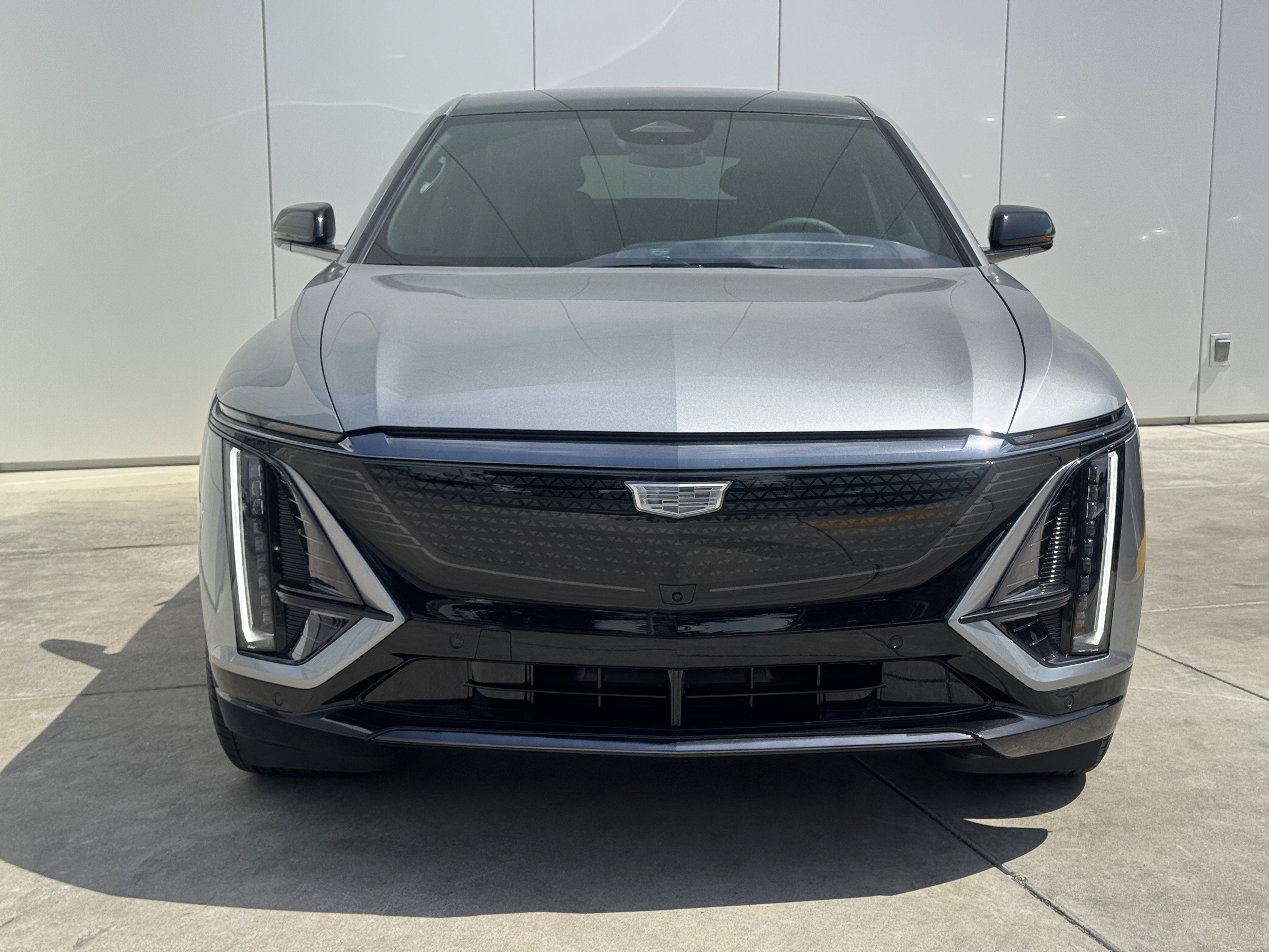 2025 Cadillac Lyriq Sport photo 3