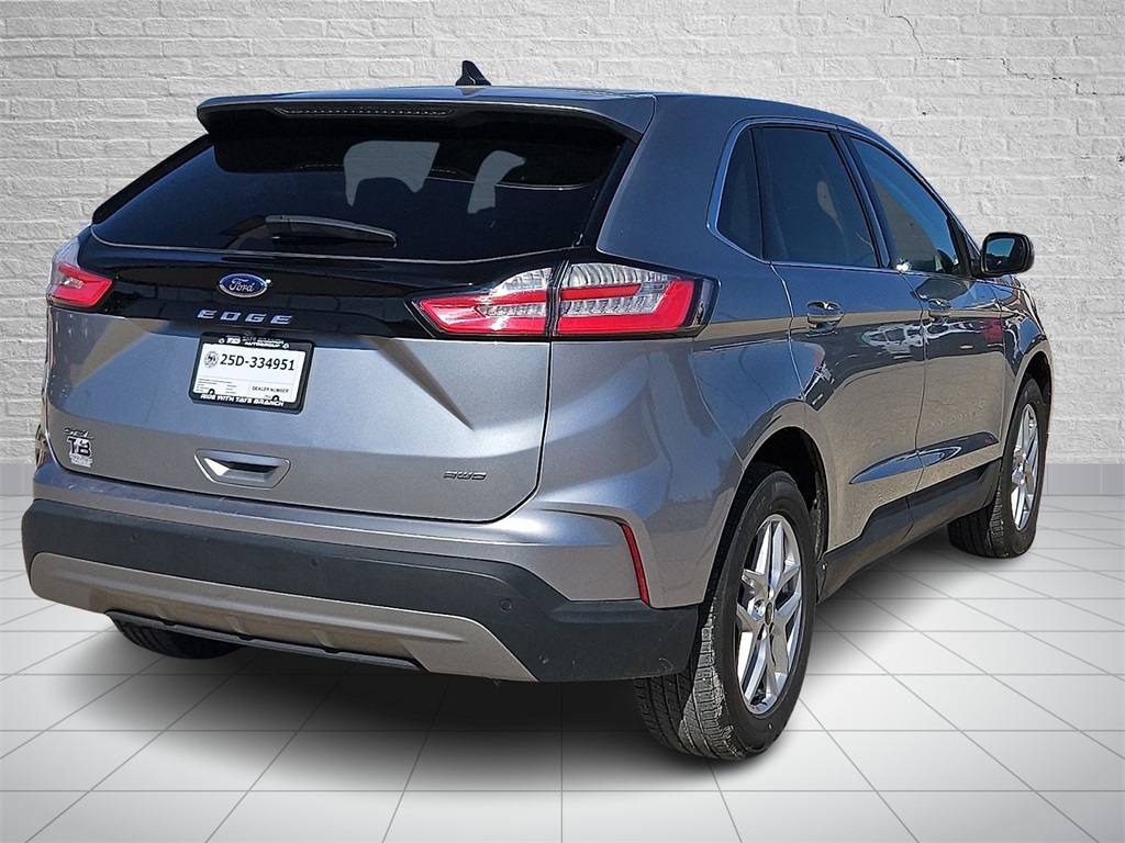 2024 Ford Edge SEL photo 3