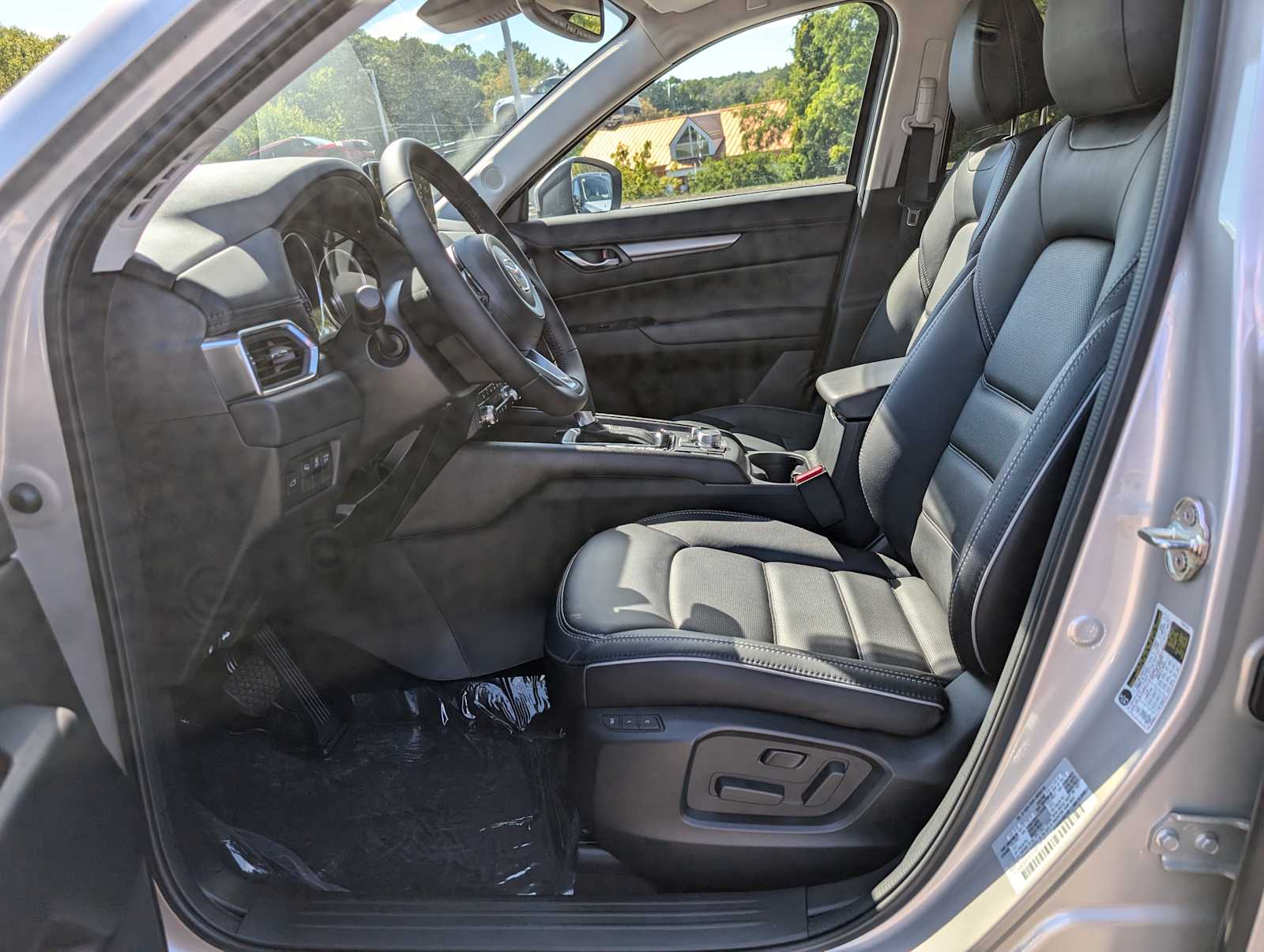 2025 Mazda CX-5 2.5 S Preferred photo 4