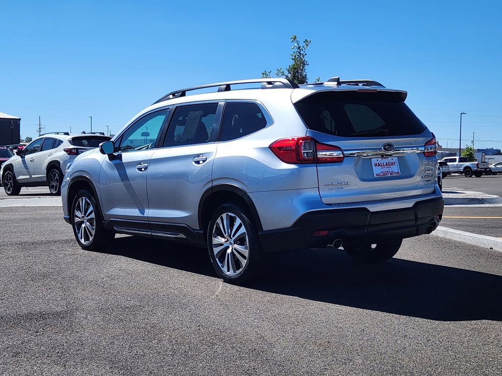 2022 Subaru Ascent Limited photo 2