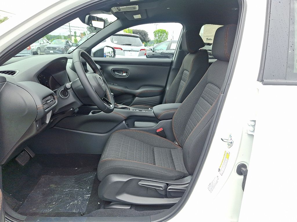 2026 Honda HR-V Sport photo 6