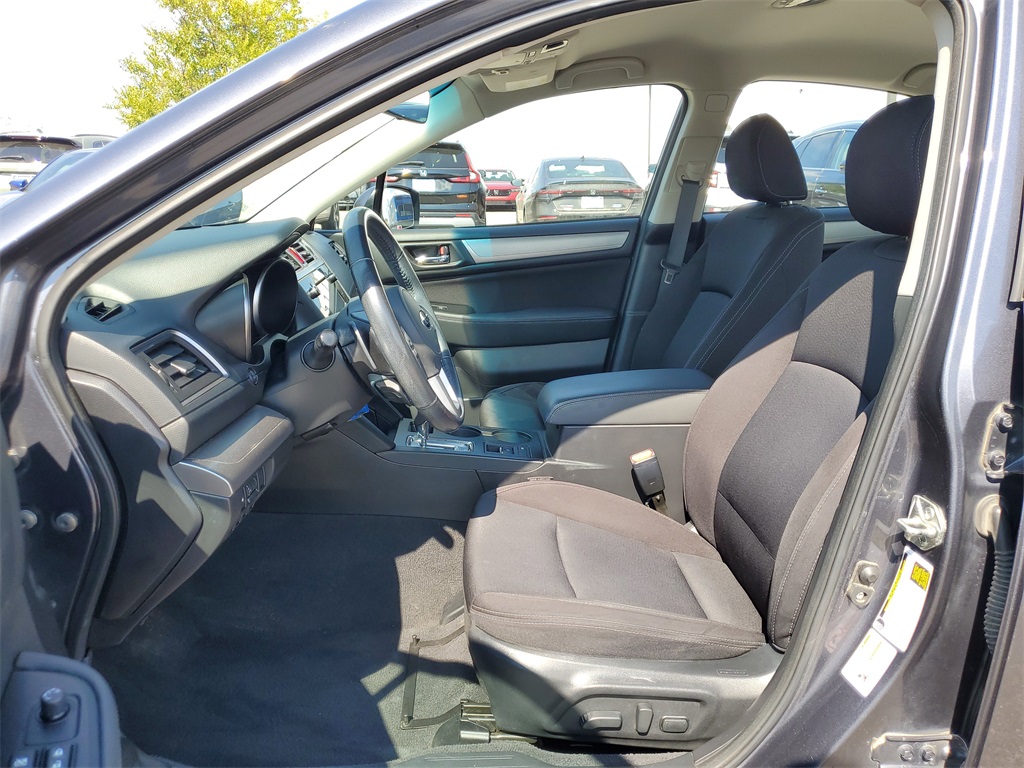 2017 Subaru Legacy 2.5i Premium photo 9