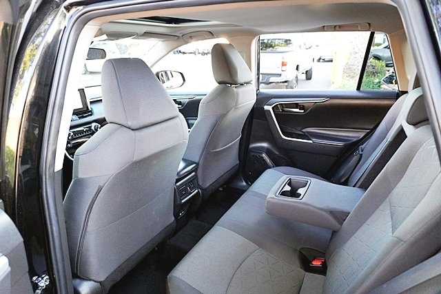 Used 2023 Black Toyota XLE image 17