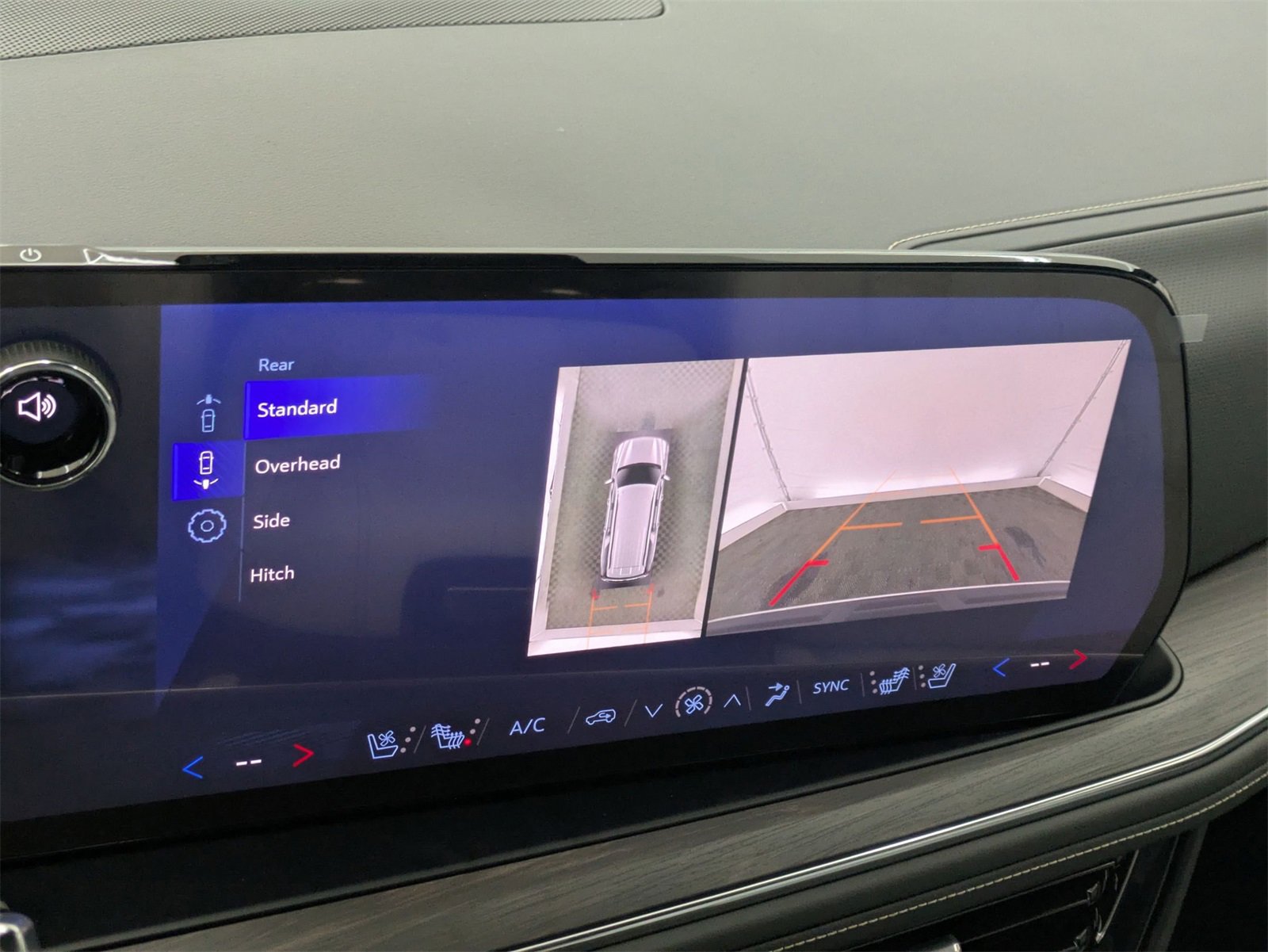 2025 Chevrolet Suburban Premier photo 26