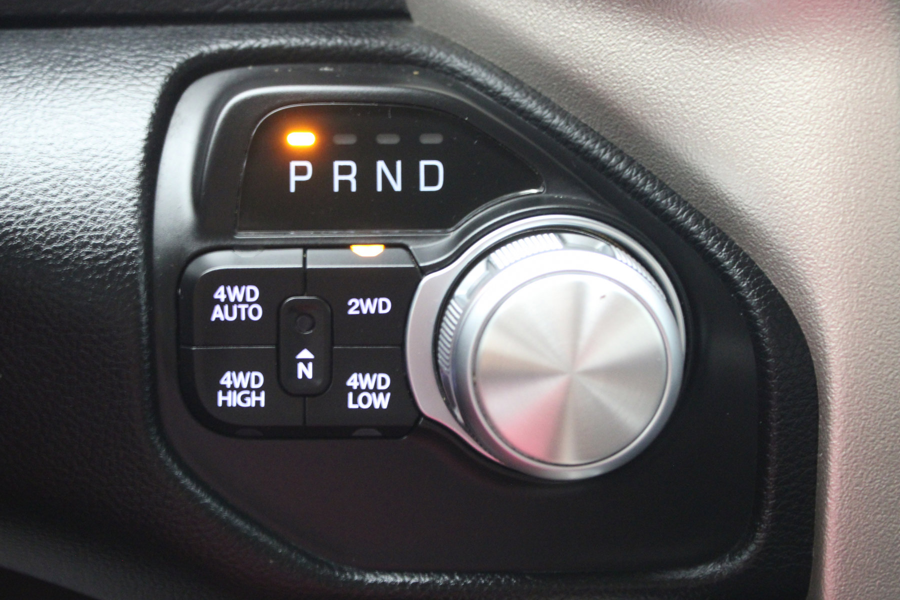 2020 Ram 1500 Laramie photo 4