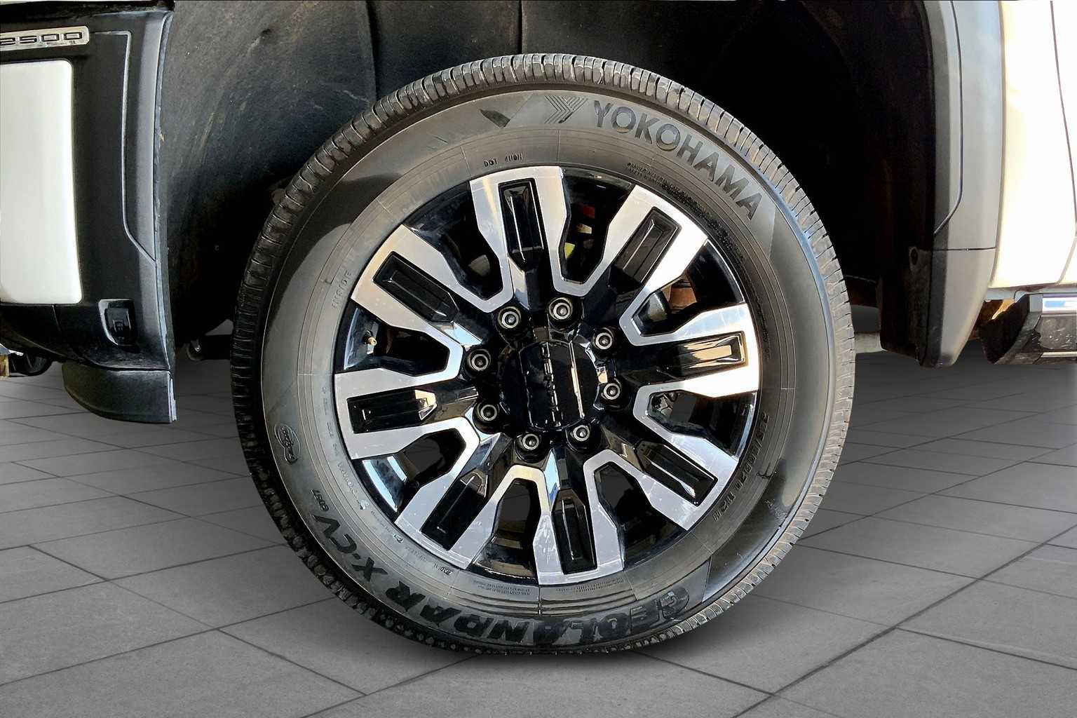 2024 Gmc Sierra 2500 HD Denali Ultimate photo 9