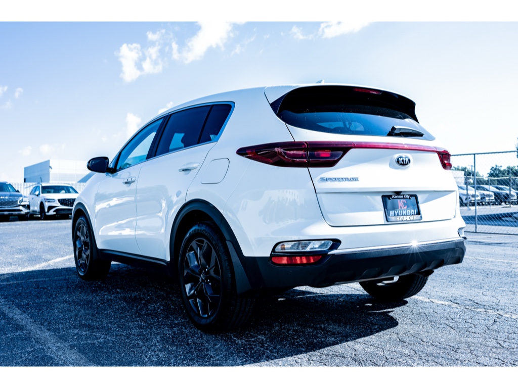 2022 Kia Sportage LX Value Edition photo 5