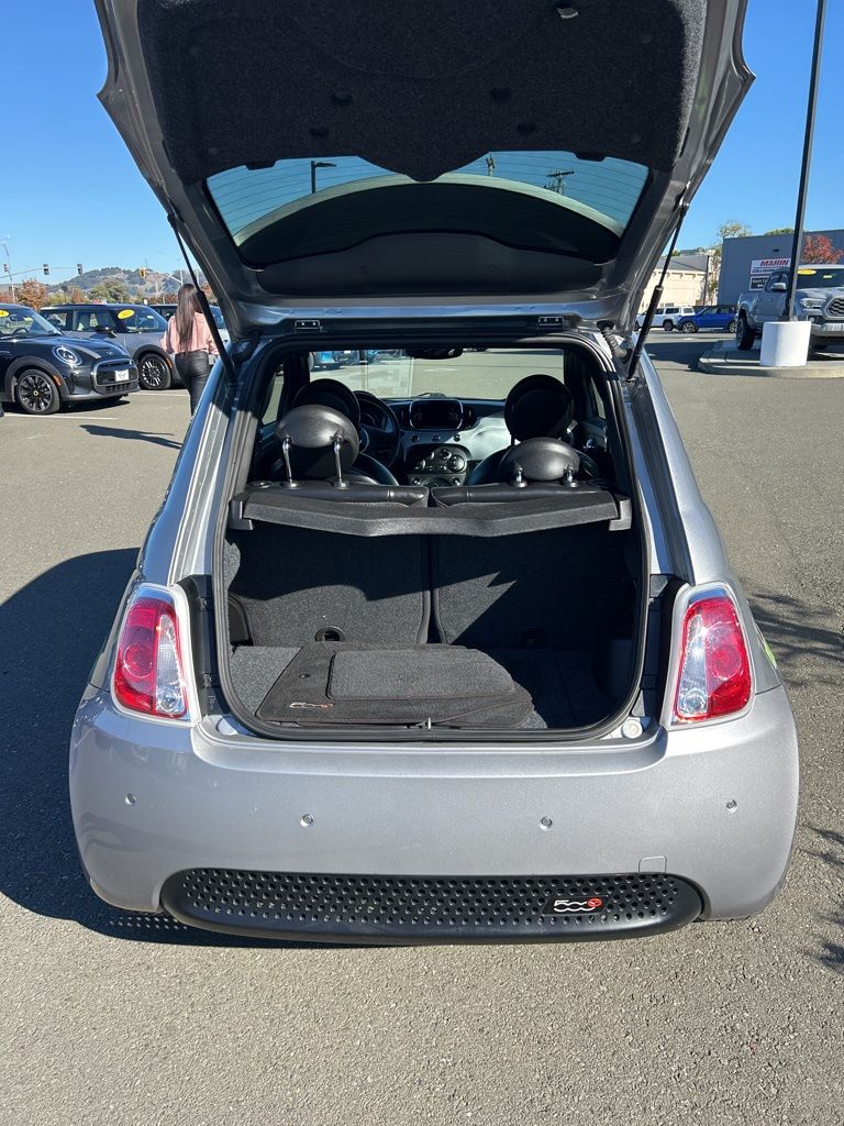 2019 Fiat 500e photo 3
