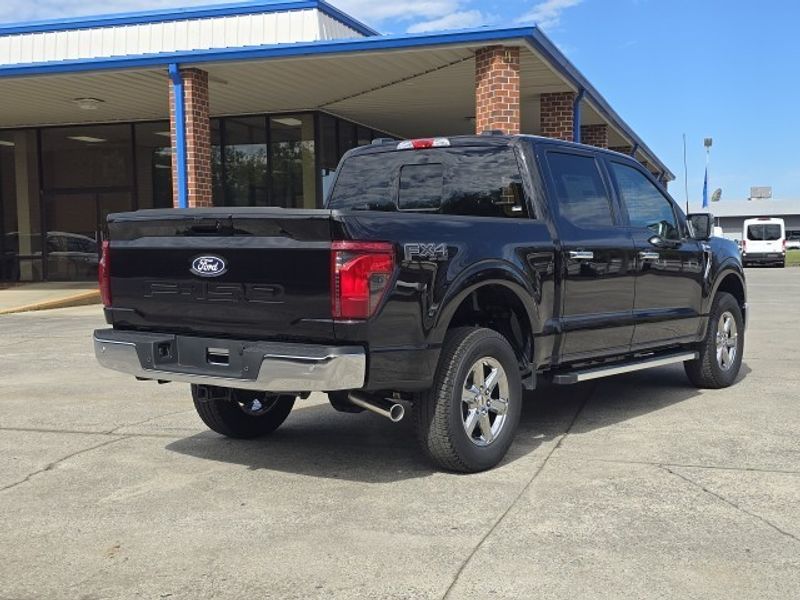 2025 Ford F-150 XLT photo 4