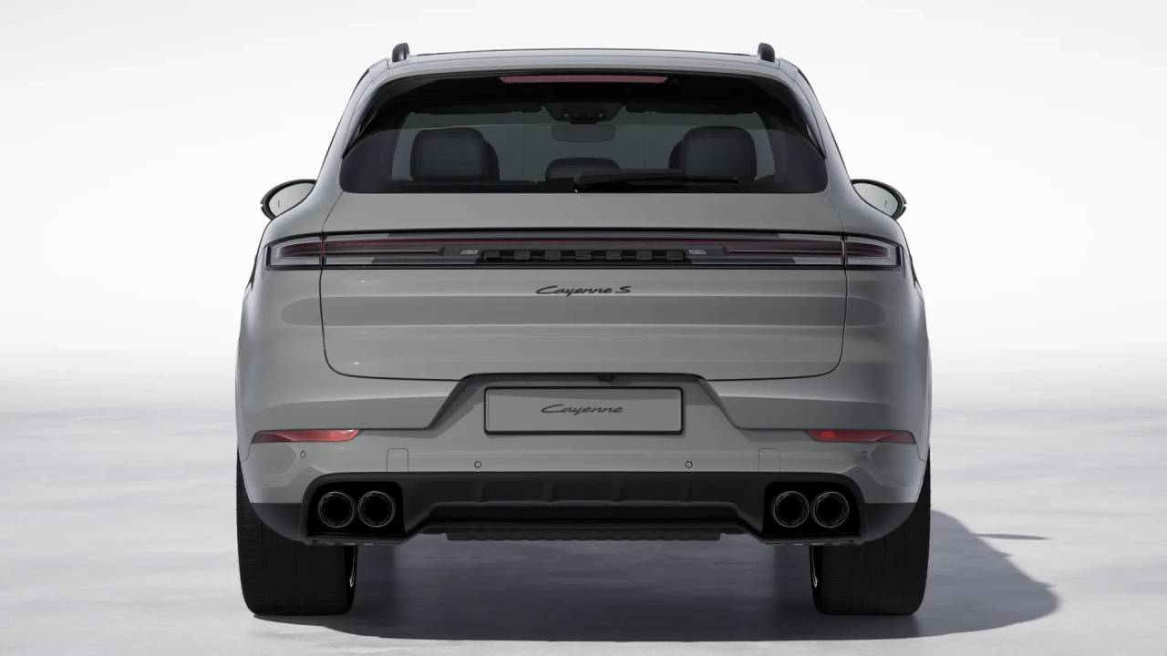 2026 Porsche Cayenne S photo 8