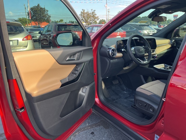 2026 Chevrolet Equinox ACTIV photo 2