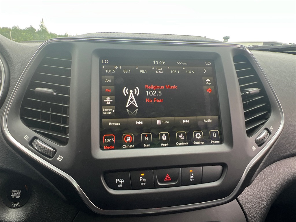 2023 Jeep Cherokee Altitude photo 20