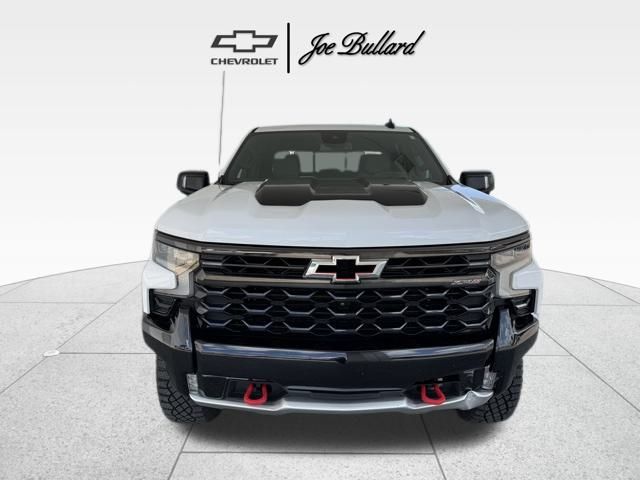 2023 Chevrolet Silverado 1500 ZR2 photo 2