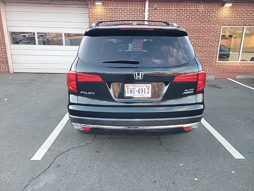 2016 Honda Pilot Elite photo 4