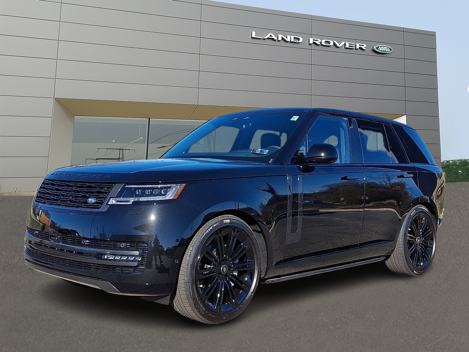 2025 Land Rover Range Rover SE's photo