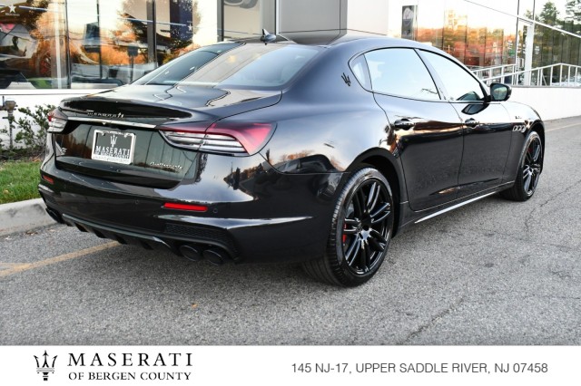 2022 Maserati Quattroporte Modena's photo